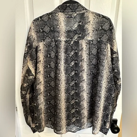 MOTHER The Thin Veil Button Up Shirt Size Medium - Picture 3 of 6